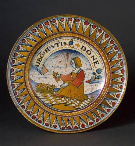 Femme et corbeille de fruit, phylactère avec inscription